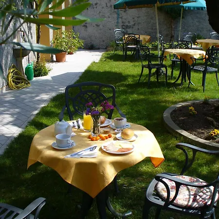 Otel Tiziana Garni 2*