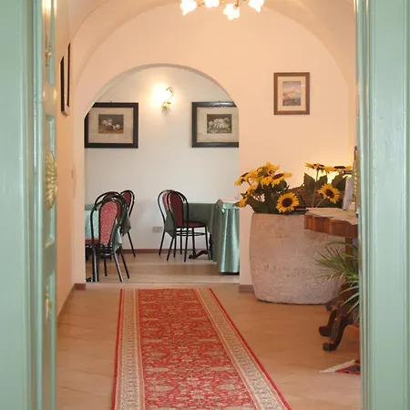 Otel Tiziana Garni