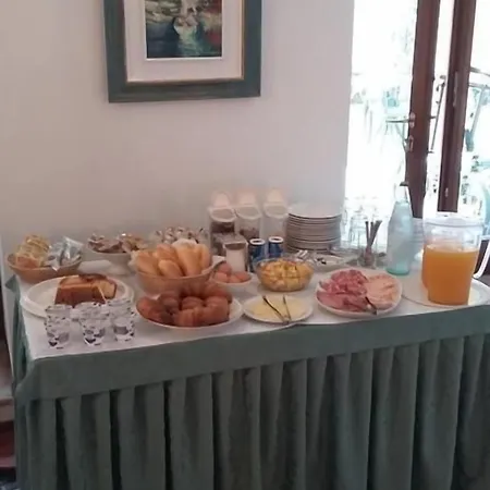 Tiziana Garni 2*