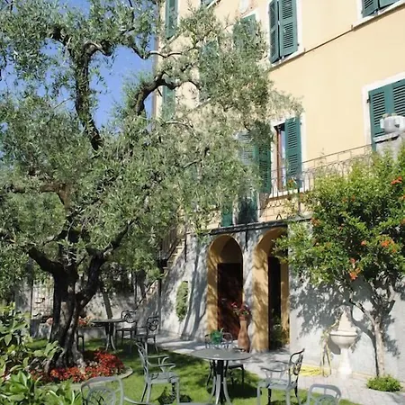 Otel Tiziana Garni