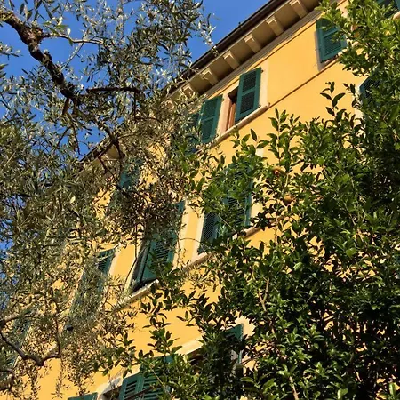 Tiziana Garni Otel Gargnano
