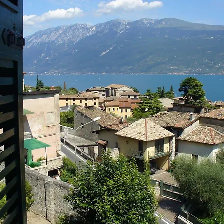 Tiziana Garni Gargnano